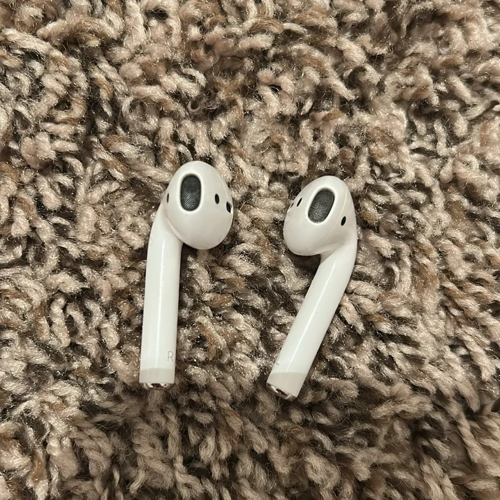 Apple used airpods